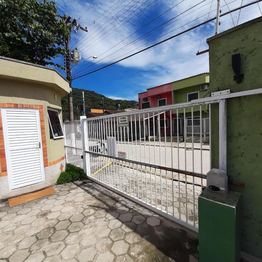 Apto Pertinho Da Praia - Lindo E Equipado! Internet 400Mb E 3 Tvs - Completo! Tv A Cabo 乌巴图巴 外观 照片